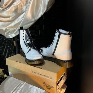 Youth 5.0 but fit Ladies 7.5 Dr. Martens White Combat Boots with Black Accents
